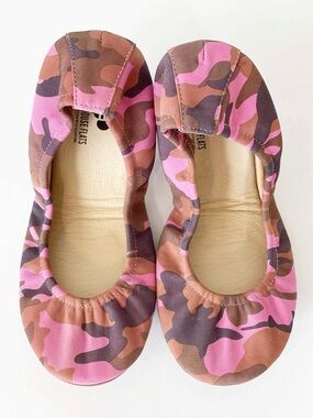 The Storehouse Flats Women's Pink Camo Foldable Leather Ballet Flats